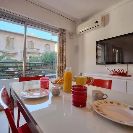 Confortable Balcon, Rouaze- Carlon Martinez A0b123